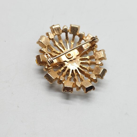 Vintage 1950s Immaculate Mary Brooch With Blue Rhinestones Religious Design - Picture 3 of 4